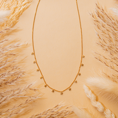 Collar choker estrellitas